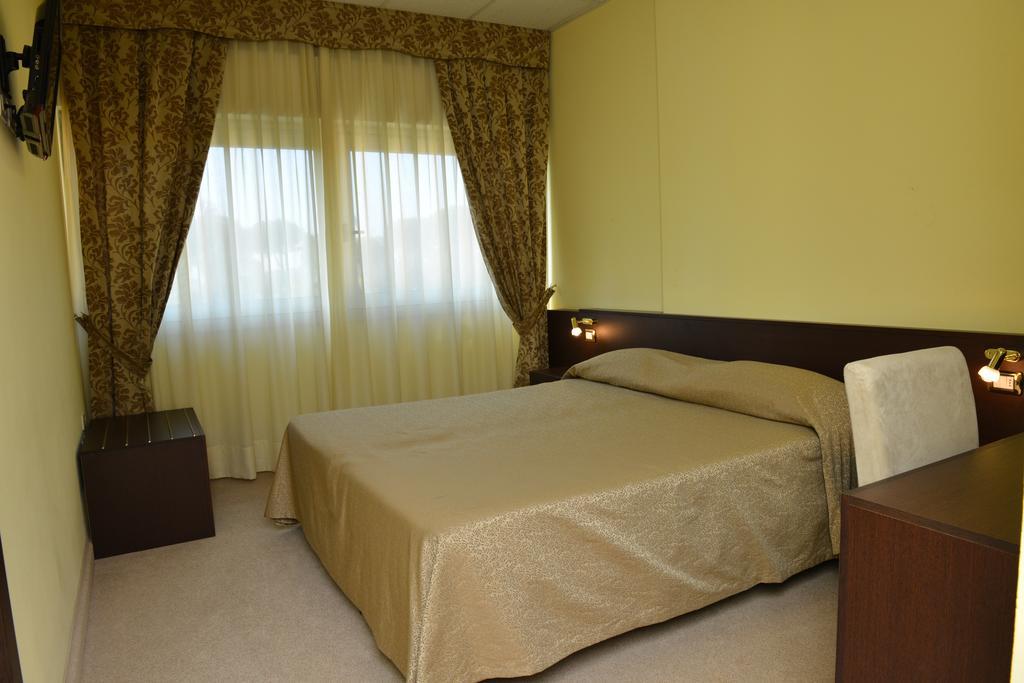 Casa Per Ferie Salesianum Villa ฟิวมิชีโน ภายนอก รูปภาพ